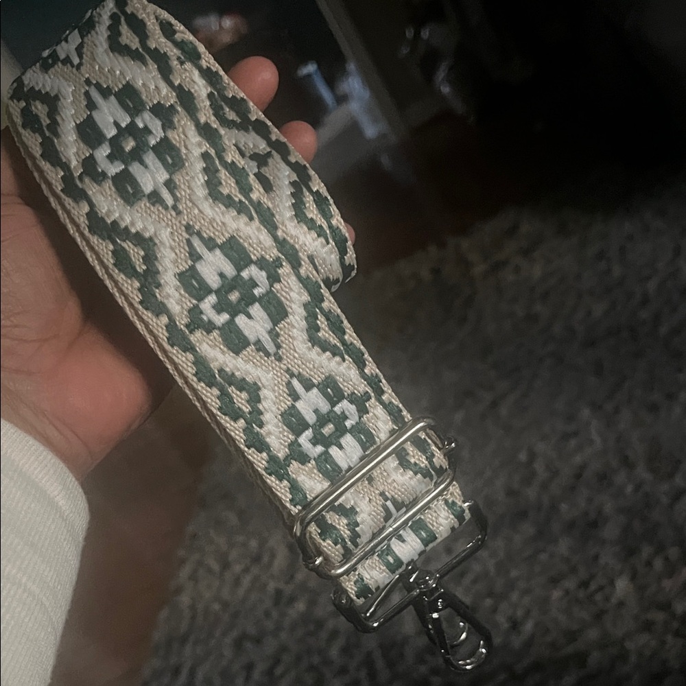 Elegant Green and Cream Bag Strap - Picture 2 of 2